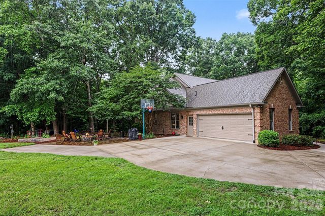 4064 Ancestry Circle, Weddington, NC 28104