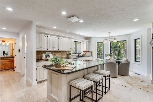 5 N Sandalwood St, Wichita, KS 67230