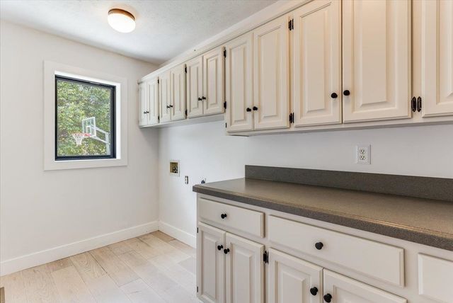 5 N Sandalwood St, Wichita, KS 67230