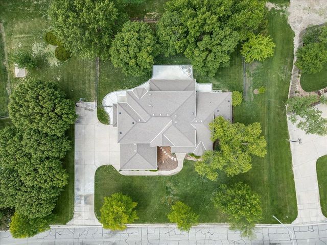 5 N Sandalwood St, Wichita, KS 67230