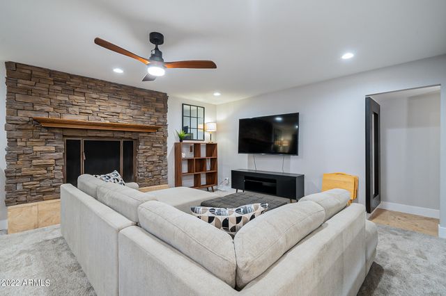 4026 S HOLBROOK Lane, Tempe, AZ 85282