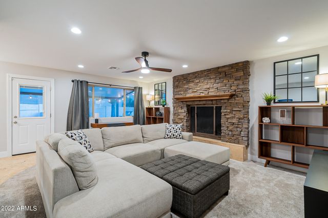 4026 S HOLBROOK Lane, Tempe, AZ 85282