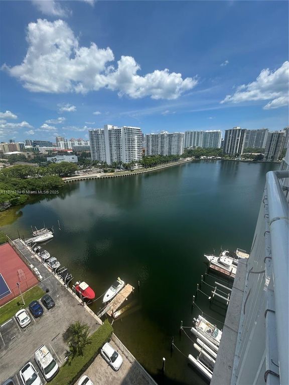 18081 Biscayne Blvd 1502-4, Aventura, FL 33160