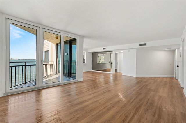 5541 PUERTA DEL SOL BOULEVARD S 314, St Petersburg, FL 33715