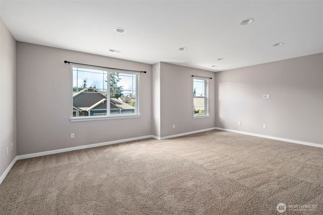2722 SW Fairway Point Drive, Oak Harbor, WA 98277