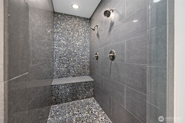 2722 SW Fairway Point Drive, Oak Harbor, WA 98277