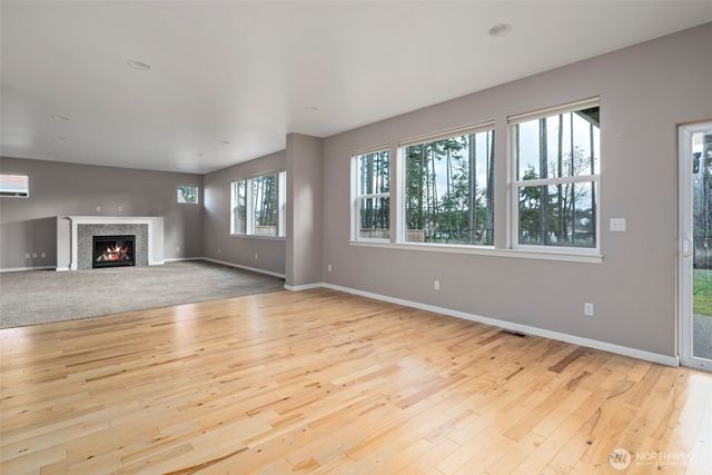 2722 SW Fairway Point Drive, Oak Harbor, WA 98277