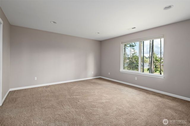 2722 SW Fairway Point Drive, Oak Harbor, WA 98277