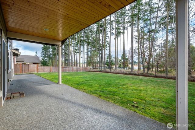2722 SW Fairway Point Drive, Oak Harbor, WA 98277