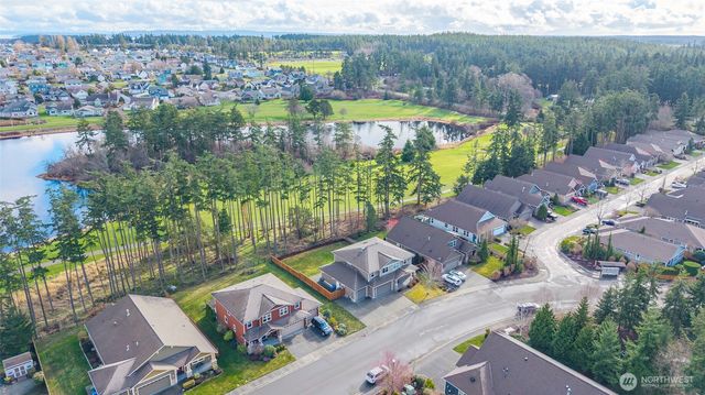 2722 SW Fairway Point Drive, Oak Harbor, WA 98277