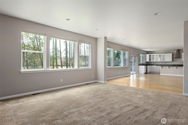 2722 SW Fairway Point Drive, Oak Harbor, WA 98277