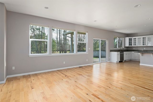 2722 SW Fairway Point Drive, Oak Harbor, WA 98277