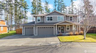 2722 SW Fairway Point Drive, Oak Harbor, WA 98277