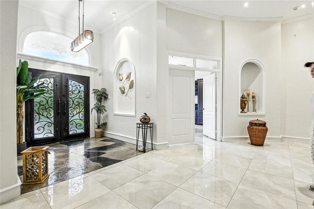 66 Lake Estates Drive, Montgomery, TX 77356