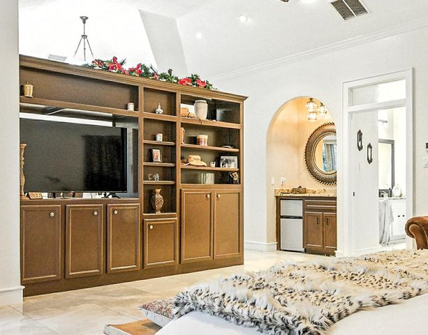 66 Lake Estates Drive, Montgomery, TX 77356