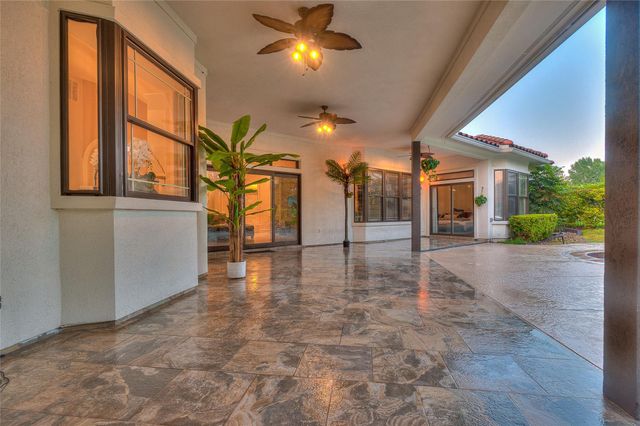 66 Lake Estates Drive, Montgomery, TX 77356