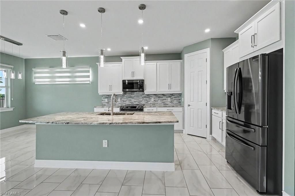 355 Spring Hill Lake LOOP, CAPE CORAL, FL 33993 — photo 2