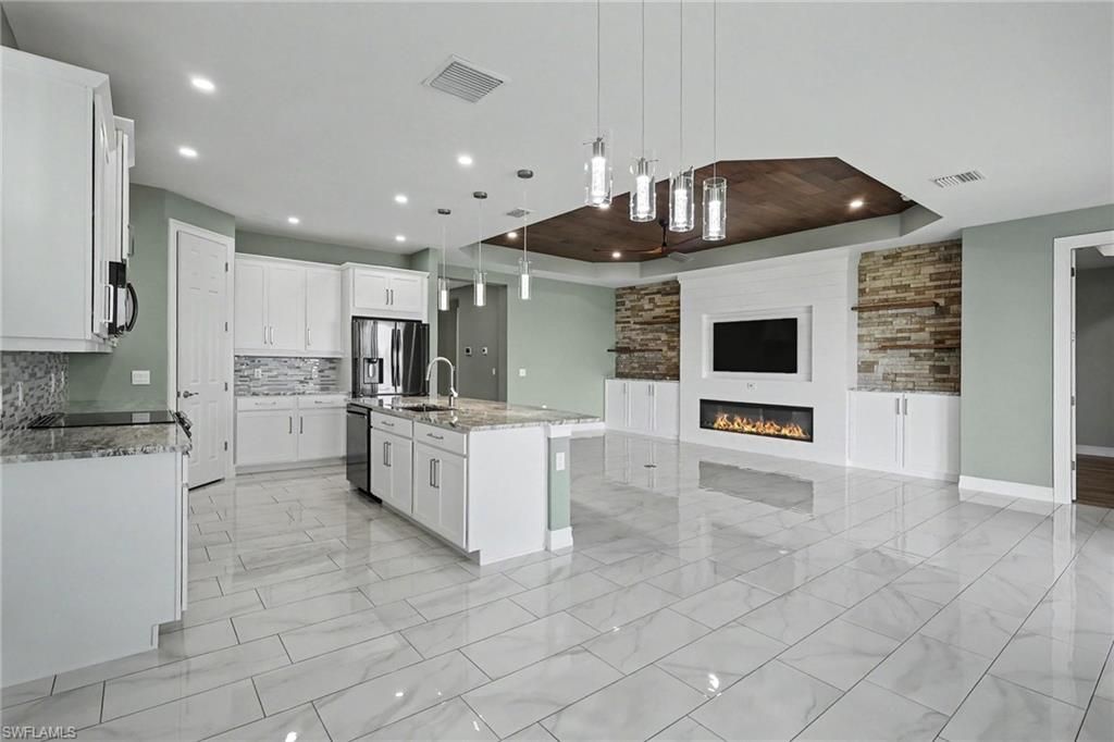 355 Spring Hill Lake LOOP, CAPE CORAL, FL 33993 — photo 4