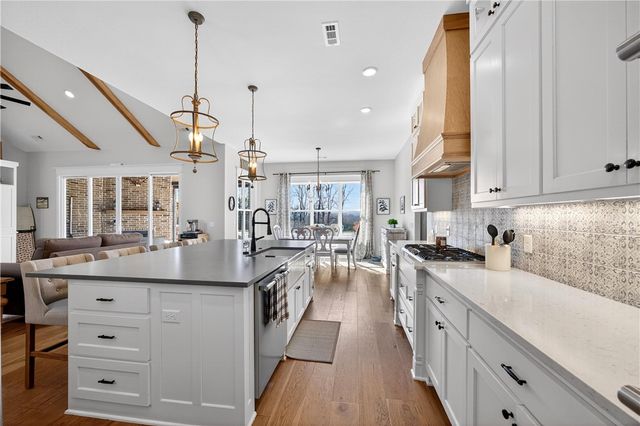 1455 River Point Road, Fayetteville, AR 72703