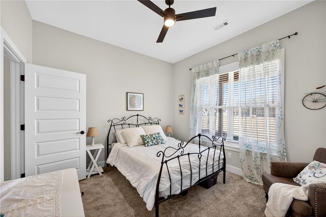 1455 River Point Road, Fayetteville, AR 72703