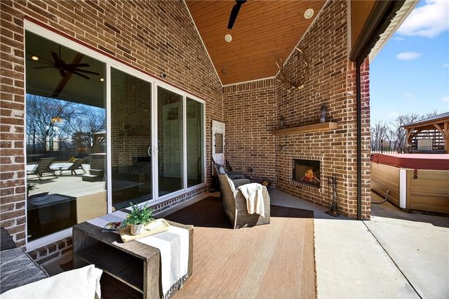 1455 River Point Road, Fayetteville, AR 72703