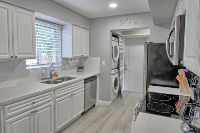 1324 N 24th Avenue, Hollywood, FL 33020