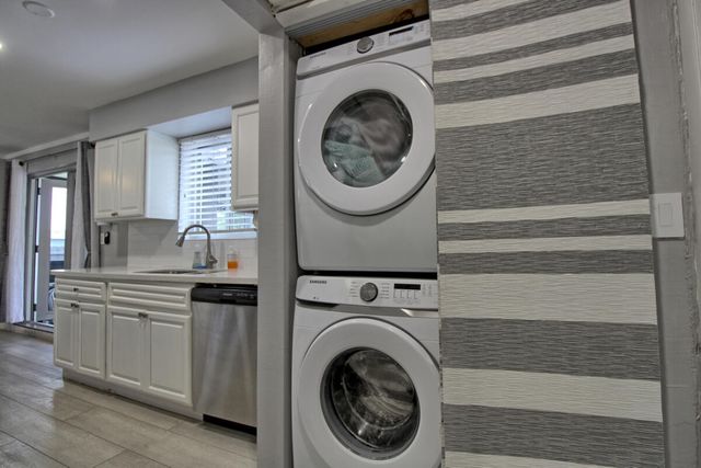 1324 N 24th Avenue, Hollywood, FL 33020