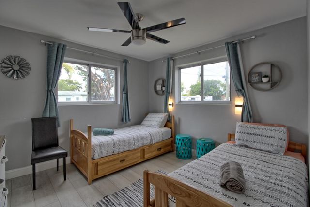 1324 N 24th Avenue, Hollywood, FL 33020