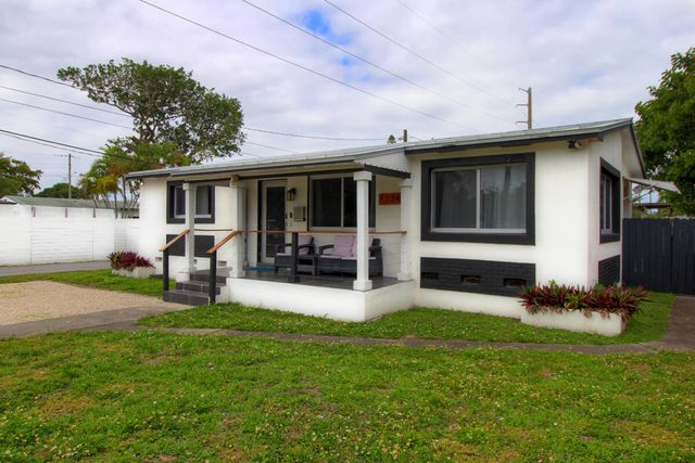 1324 N 24th Avenue, Hollywood, FL 33020