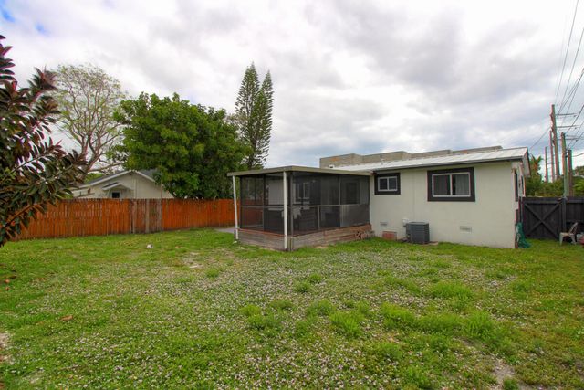 1324 N 24th Avenue, Hollywood, FL 33020