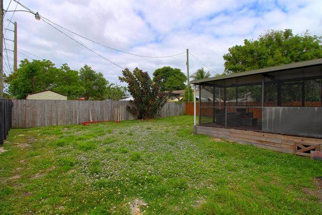 1324 N 24th Avenue, Hollywood, FL 33020