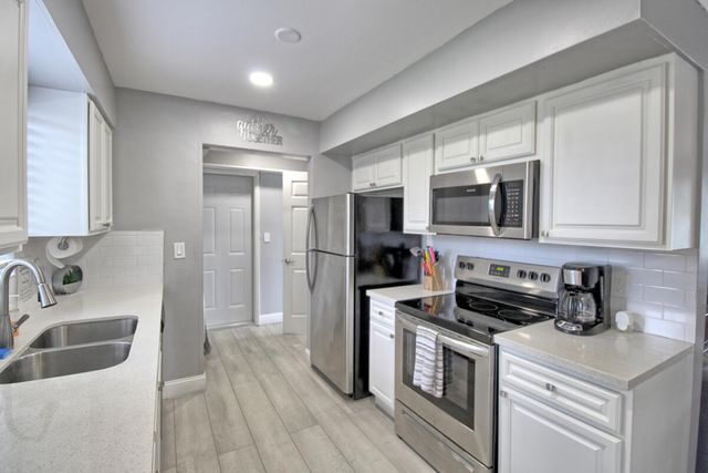 1324 N 24th Avenue, Hollywood, FL 33020