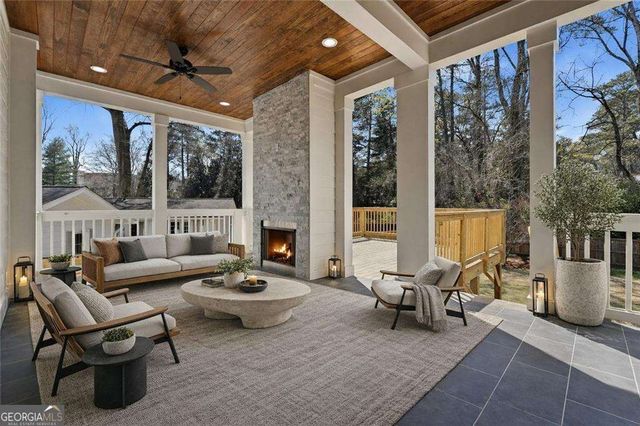 1696 Dunwoody Place NE, Atlanta, GA 30324