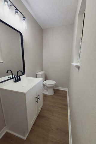 215 Jones Road, Crestview, FL 32536