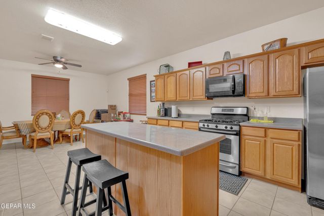 15201 Alameda Avenue, Fabens, TX 79838