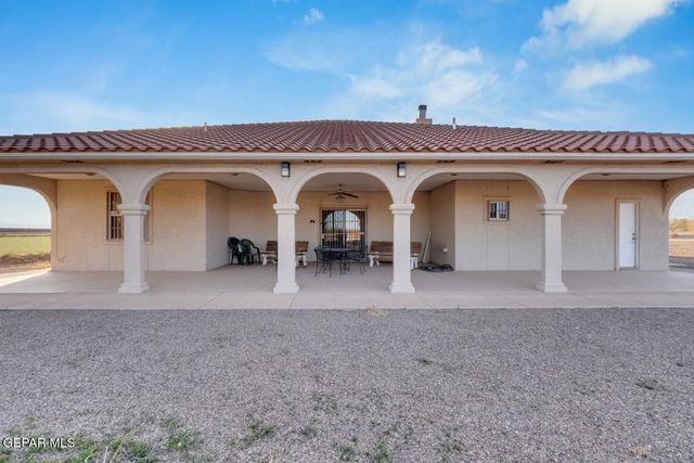 15201 Alameda Avenue, Fabens, TX 79838