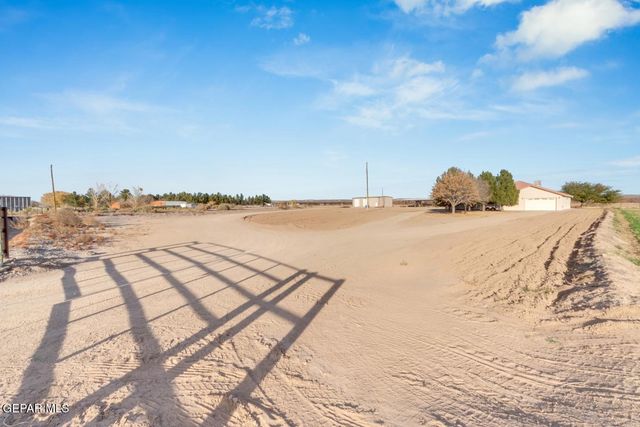 15201 Alameda Avenue, Fabens, TX 79838