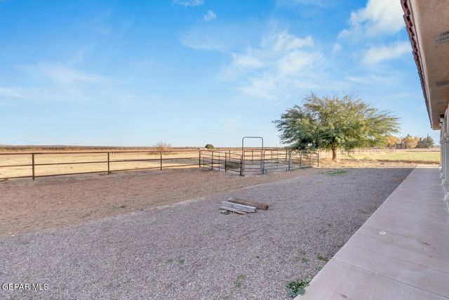 15201 Alameda Avenue, Fabens, TX 79838