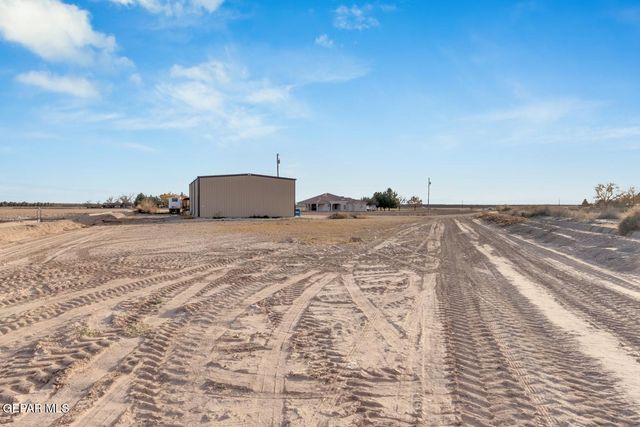 15201 Alameda Avenue, Fabens, TX 79838
