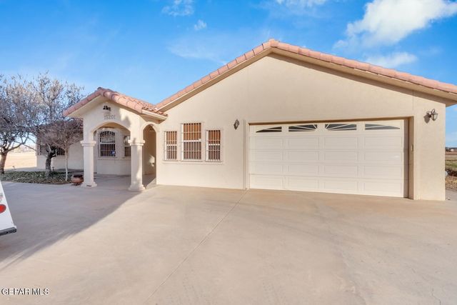 15201 Alameda Avenue, Fabens, TX 79838