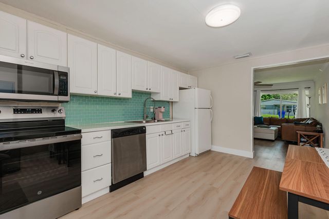 5631 FREEDOM Street, Hollywood, FL 33021