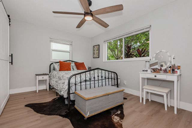 5631 FREEDOM Street, Hollywood, FL 33021