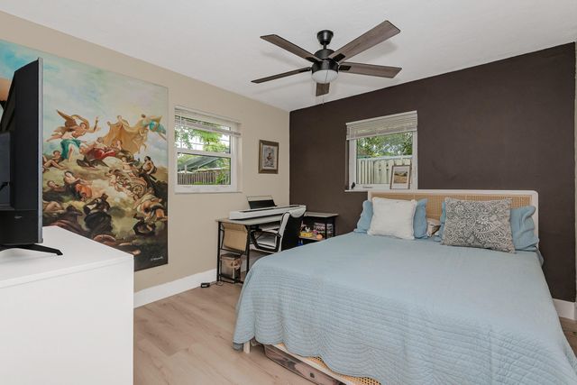 5631 FREEDOM Street, Hollywood, FL 33021