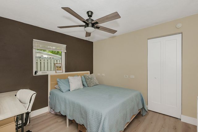 5631 FREEDOM Street, Hollywood, FL 33021