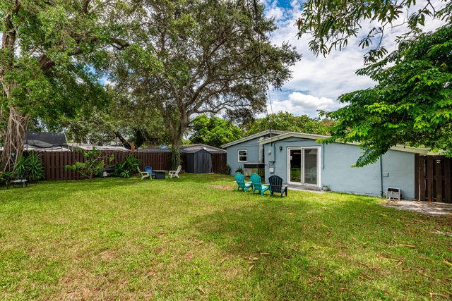 5631 FREEDOM Street, Hollywood, FL 33021