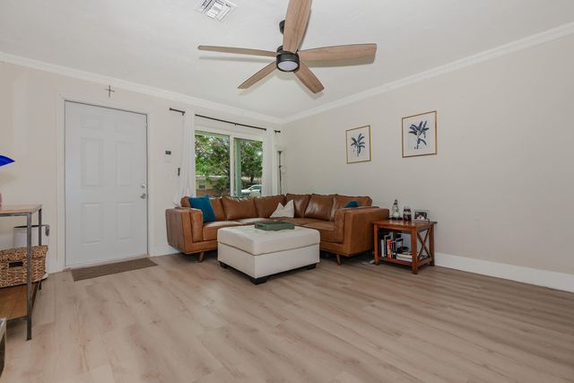 5631 FREEDOM Street, Hollywood, FL 33021
