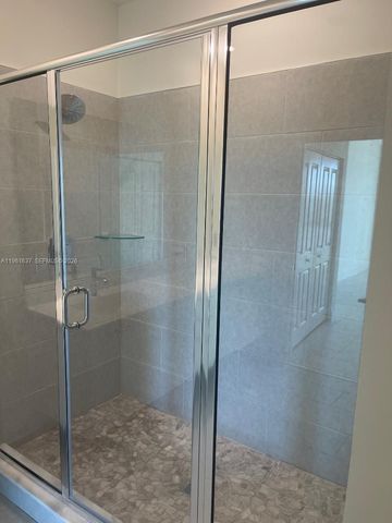 8167 NW 41 Street 407, Doral, FL 33166
