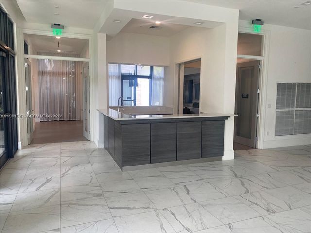 8167 NW 41 Street 407, Doral, FL 33166