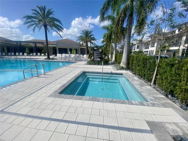 8167 NW 41 Street 407, Doral, FL 33166
