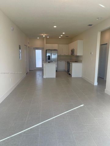8167 NW 41 Street 407, Doral, FL 33166